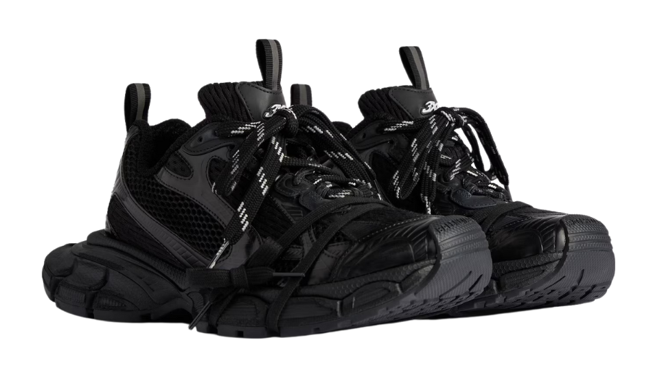 Women's 3xl Sneaker in Black