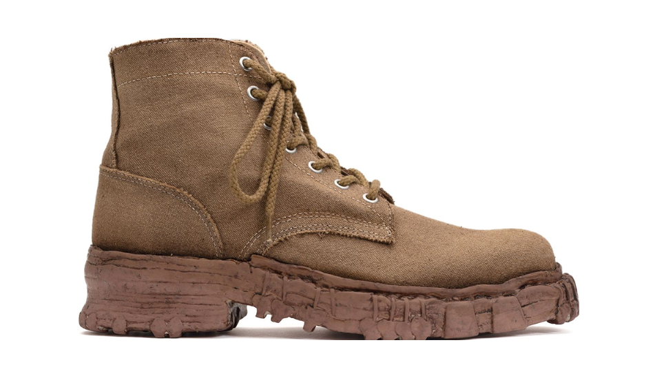 Vintage-like Sole Canvas Boots