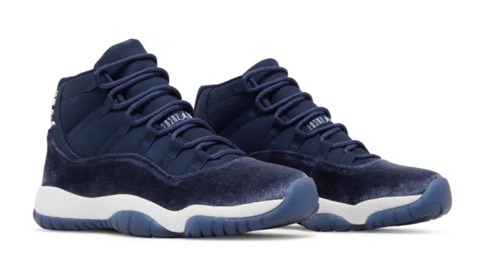 Wmns Air Jordan 11 Retro 'Midnight Navy Velvet'