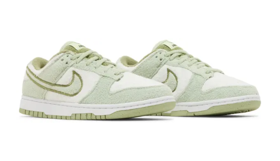 Wmns Dunk Low SE 'Fleece - Honeydew'