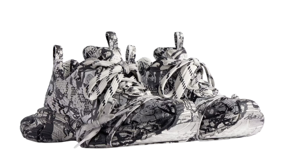 Women's 3xl Extreme Graffiti Sneaker in White/black