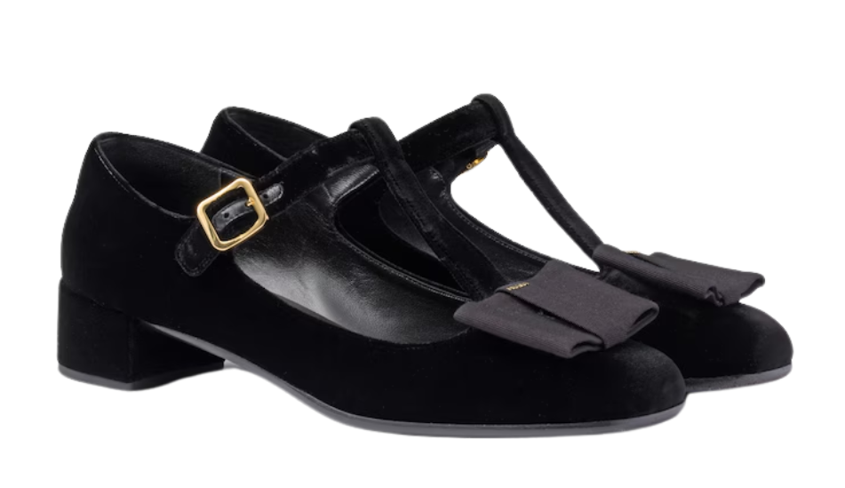 Velvet pumps