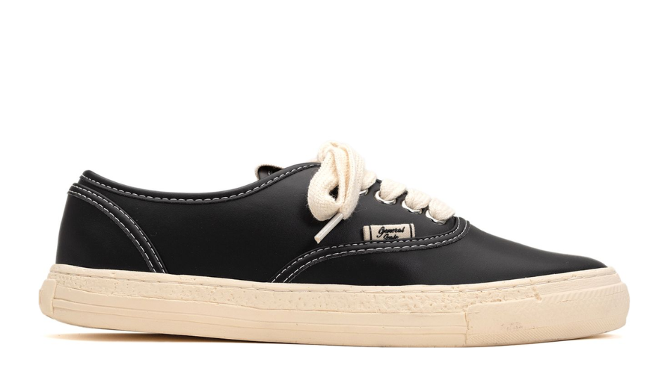 PAST Sole 5 - Hole Synthetic LT Low-top Sneaker
