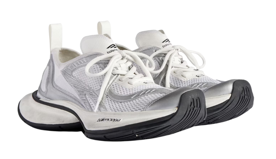 Women's Circuit Sneaker in White/silver