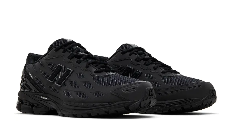 1906W 'Triple Black'