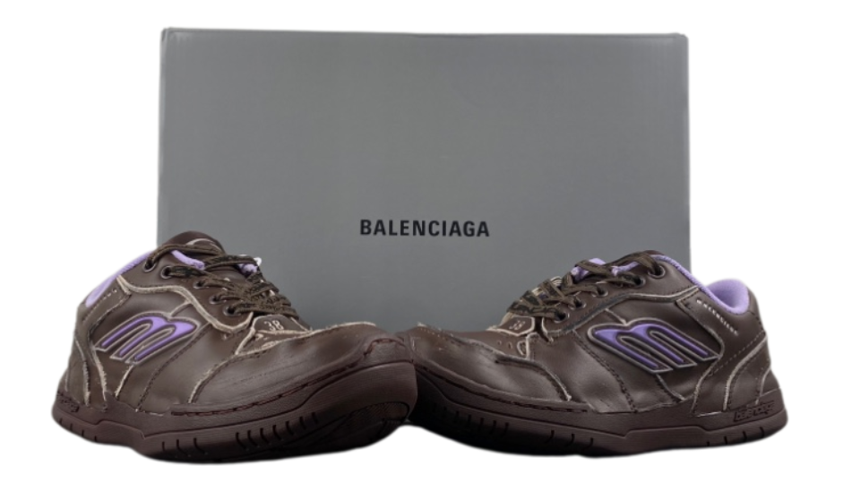 Women's Hamptons Medium Worn-out Sneaker in Brown/lilac