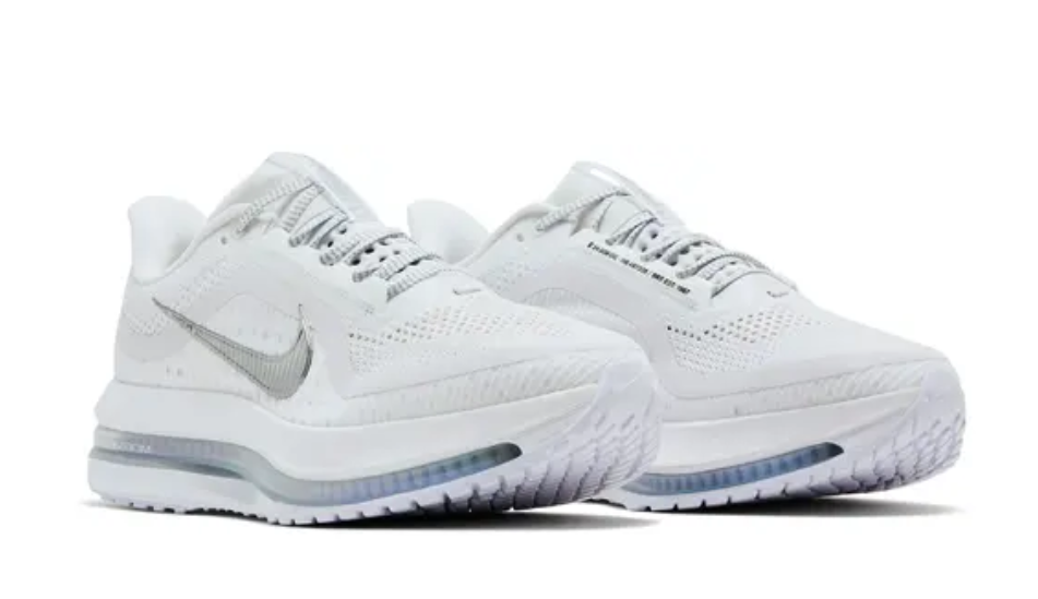 Pegasus Premium 'White Metallic Silver'