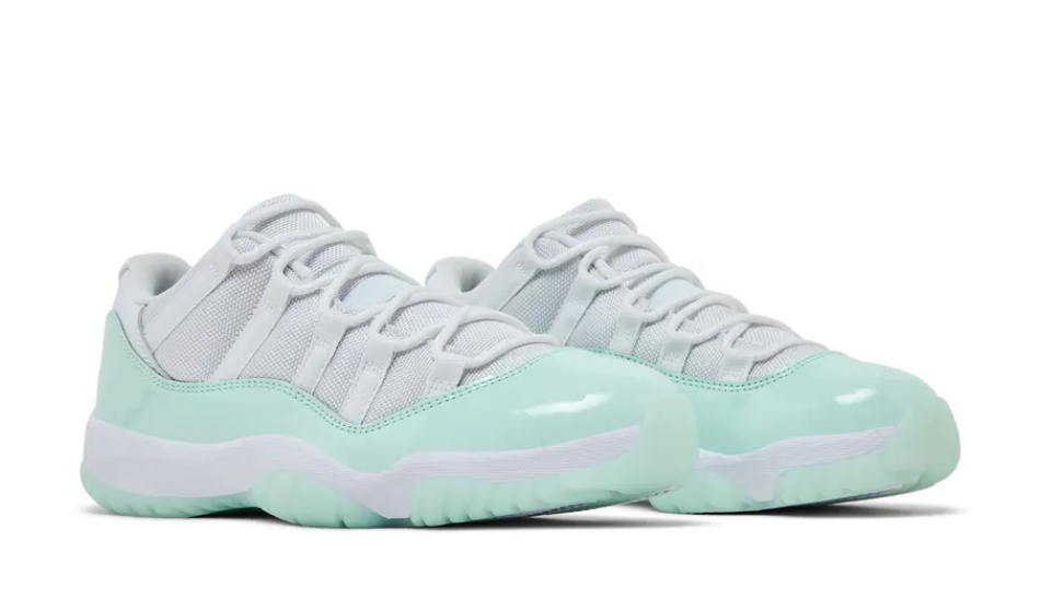Wmns Air Jordan 11 Retro Low 'Igloo'