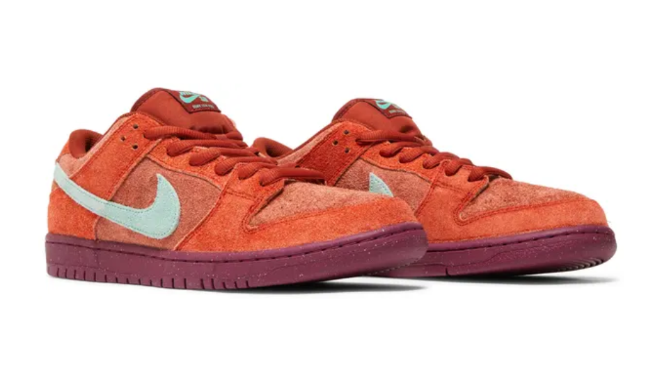 Dunk Low SB 'Mystic Red'
