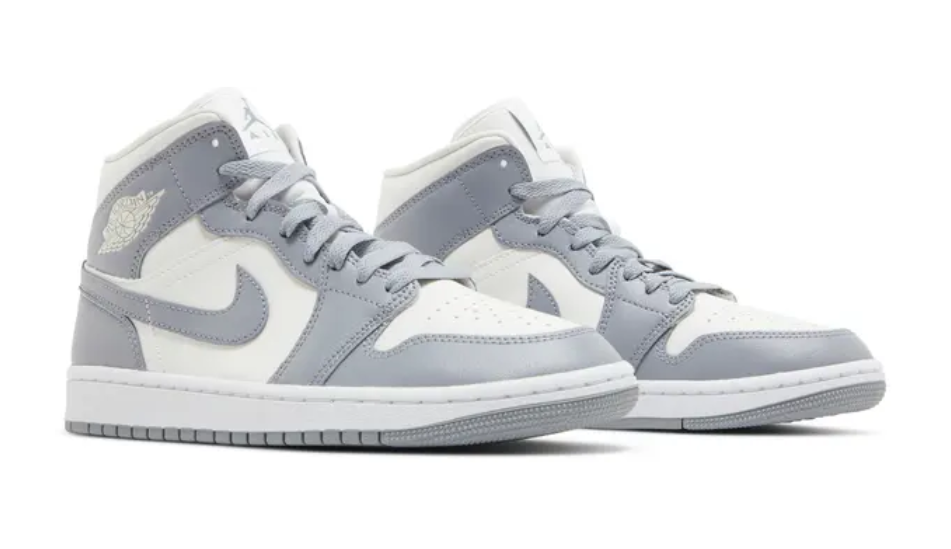 Wmns Air Jordan 1 Mid 'Stealth'