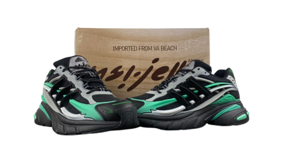 Pharrell x adidas Adistar Jellyfish